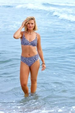 Women's Shibori Geo V Wire Underwire Bikini Swim Top(Womens Shibori Geo V Wire Underwire Bikini Swim Top) -Anne Cole Store uwsbg2